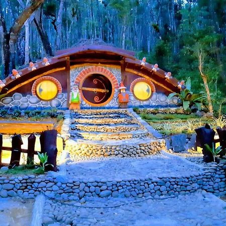 Seribu Batu Songgo Langit Resort & Camp Bantul Exteriör bild