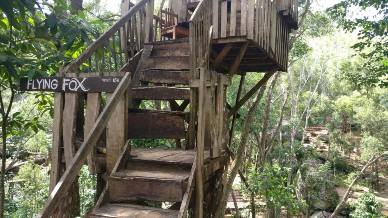 Seribu Batu Songgo Langit Resort & Camp Bantul Exteriör bild
