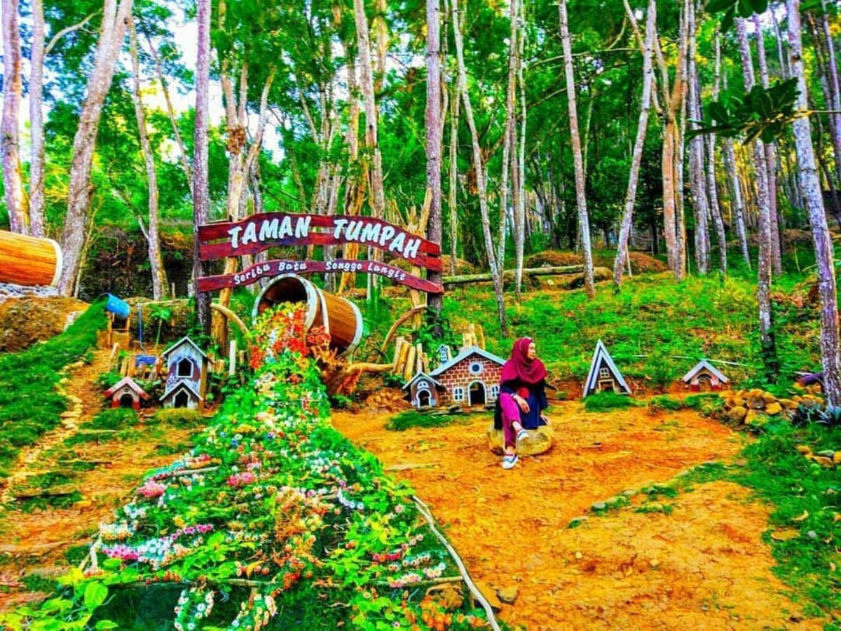 Seribu Batu Songgo Langit Resort & Camp Bantul Exteriör bild
