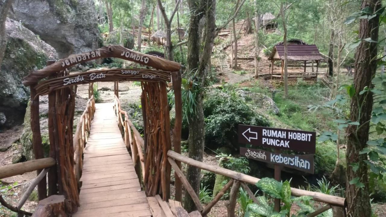 Seribu Batu Songgo Langit Resort & Camp Bantul Exteriör bild
