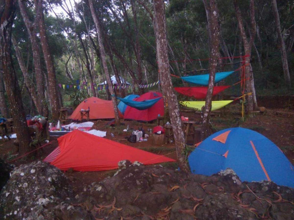 Seribu Batu Songgo Langit Resort & Camp Bantul Exteriör bild